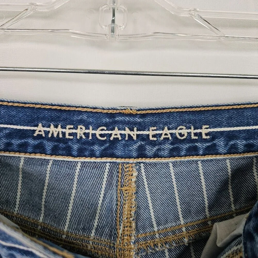 Women's AMERICAN EAGLE Jeans Retro Mom size 4 MEDIUM WASH BLUE Stripes High Rise - Picture 4 of 8